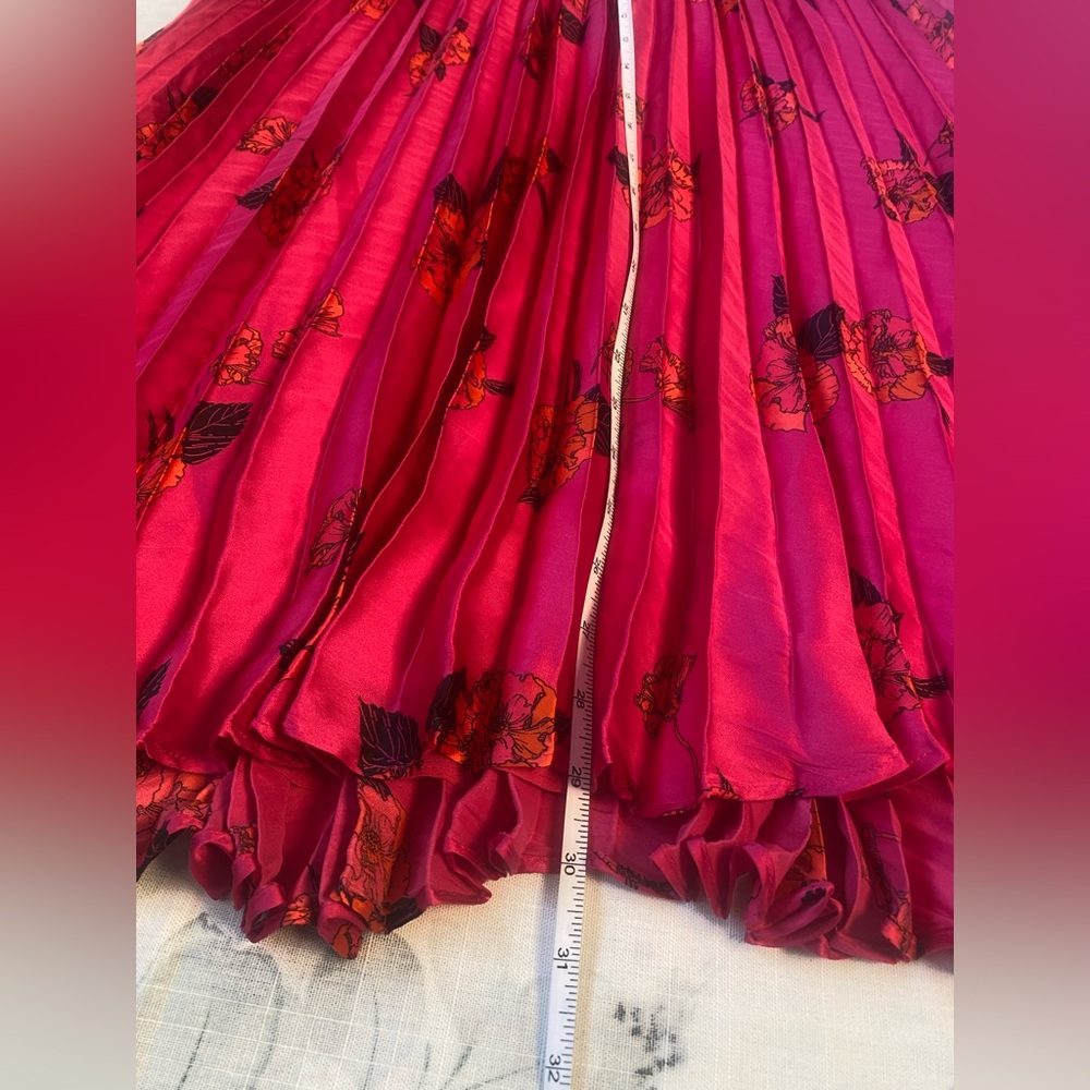 Large Banana Republic Floral Satin Pleated Midi Skirt Size Hot Pink, Flowy - Picture 9 of 13